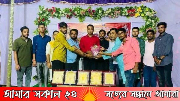 চট্টগ্রাম চন্দনাইশে বাসন্তী পূজায় সনাতনী স্বেচ্ছাসেবী ফাউন্ডেশনের শিক্ষা সামগ্রী বিতরণ