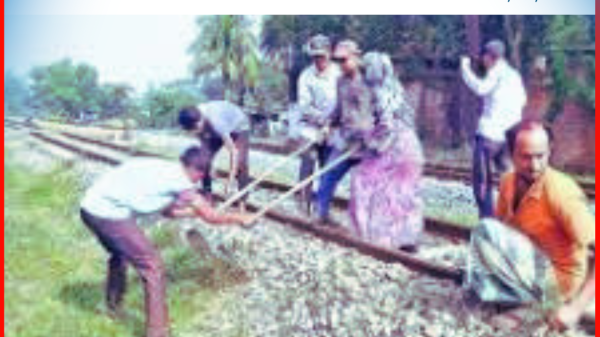 রেলওয়ের ওয়েম্যান পদে চাকরি পাওয়াদের সবাই স্নাতকোত্তর