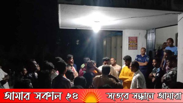 উত্যক্ত করায় বখাটে সহ দু'জন আটক পুলিশে সোপর্দ