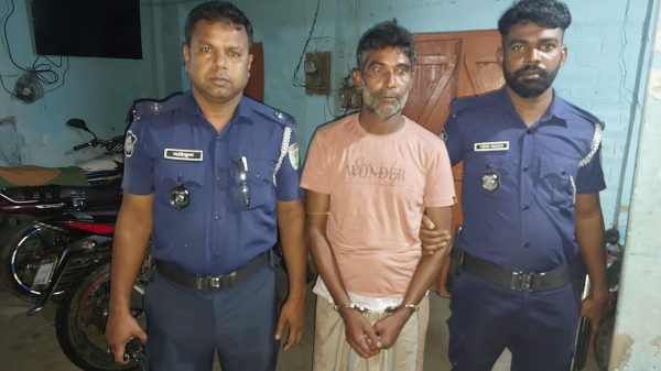 ১ বছরের সাজাপ্রাপ্ত আসামি মানিক গ্রেফতার
