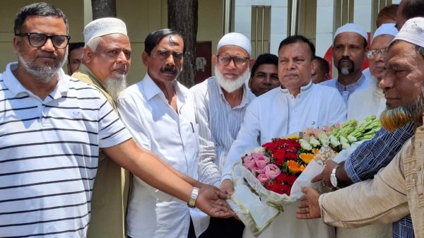 গজারিয়ায় ডা. আব্দুল গাফফার স্কুলে পরিচিতি সভা ও বৃক্ষরোপণ