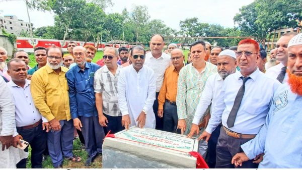 বগুড়ায় শিক্ষা উন্নয়ন নিয়ে সুধী সমাবেশে রেজাউল করিম বাদশার ক্ষোভ