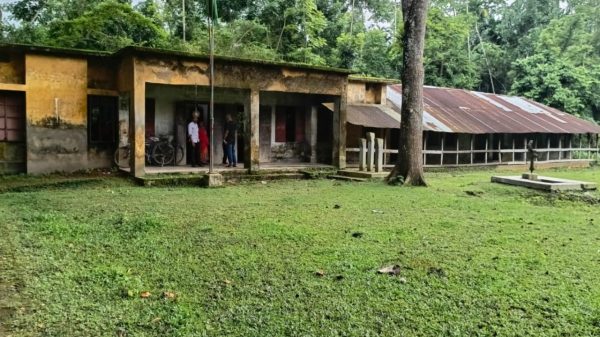 ১১ শিক্ষক ৬ জন এসএসসি পরীক্ষার্থী—পাশ করেছে মাত্র ১ জন!