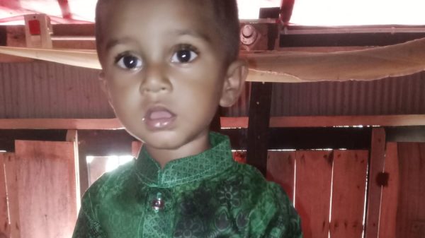 রামপালে ক্যান্সারে আক্রান্ত শিশুর চিকিৎসায় তহবিল সংকট