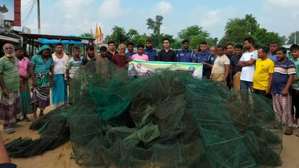 শাজাহানপুরে চায়না দুয়ারী কারেন্ট জাল ধ্বংস।