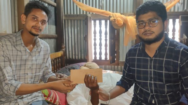 দশমিনায় অসুস্থ রোগীর চিকিৎসায় মানবিক সংগঠনের সহায়তা