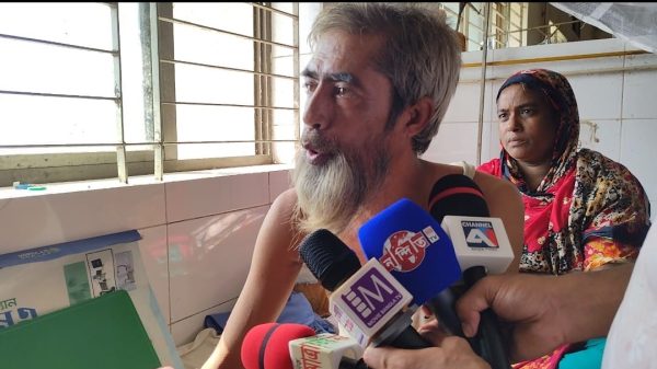হাসপাতালে হৃদরোগীকে লাথি মারলেন ডাক্তার