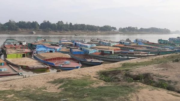 ৭২ কোটি টাকা রাজস্ব জমা যাদুকাটা মহালে বালু তোলা শুরু
