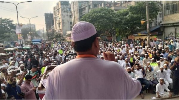 “দিল্লি থেকে প্রেসক্রিপশন নয় এদেশের মানুষই ঠিক করবে ভবিষ্যৎ – পীর সাহেব চরমোনাই”