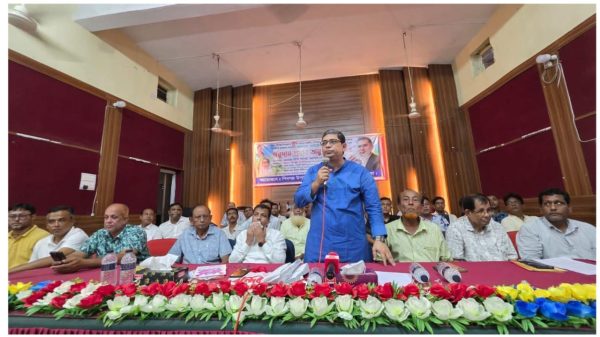 বগুড়া শিবগঞ্জে দূর্গাপূজায় ৬২ মন্দিরে তারেক রহমানের অনুদান বিতরণ