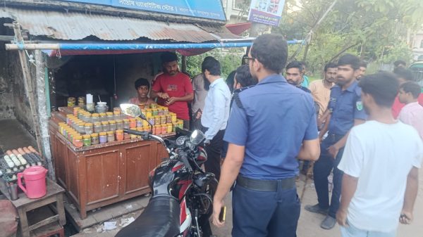 জগন্নাথপুরে ফুটপাত ব্যবসায়ীদের ভ্রাম্যমাণ আদালতের ফের সতর্ক বার্তা