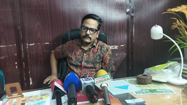কিশোরগঞ্জে নিরাপত্তাহীনতায় অ্যাডভোকেট ফয়জুল করিম মুবিনের জিডি