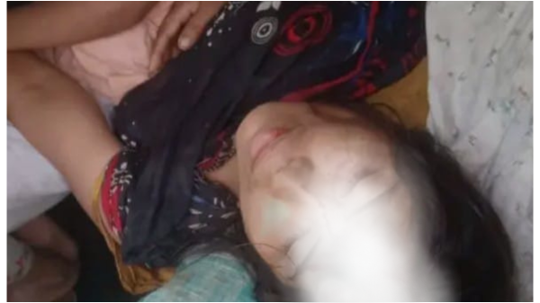 বান্দরবানে জমি দখল নিয়ে রক্তাক্ত এক পাহাড়ি নারী।