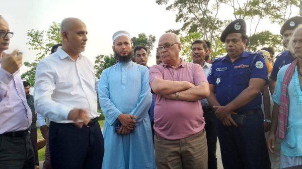 নেছারাবাদে ত্রাণ মন্ত্রণালয়ের উপদেষ্টা ফারুক-ই-আজমের অপ্রত্যাশিত  সফর