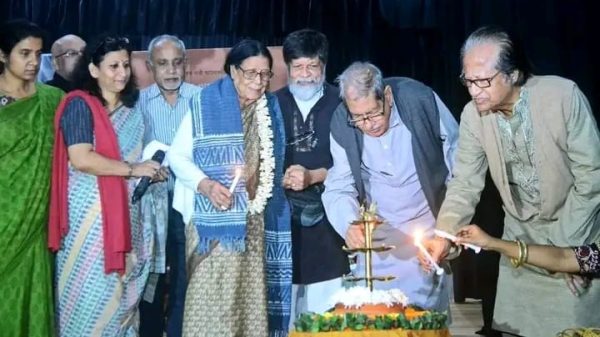 আজ আলোকচিত্রের এক কিংবদন্তী শিল্পী দেবব্রত চৌধুরীর ৭৩ তম জন্মবার্ষিকী