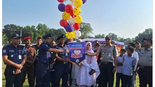 আদমদীঘিতে মাদকবিরোধী ফুটবল টুর্নামেন্টের উদ্বোধন