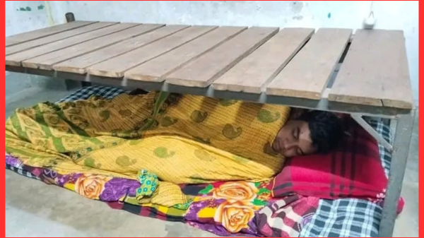 ঢাবি হলগুলোর নিরাপত্তা প্রশ্নে, ৫.৭ মাত্রার ভূমিকম্পে আতঙ্কে রাত কাটাচ্ছেন শিক্ষার্থীরা