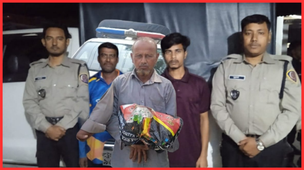 ২ কেজি ১০০ গ্রাম গাঁজাসহ ৩ জন আটক।