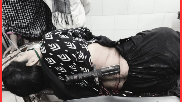 বগুড়ায় স্বামীর ছুরিকাঘাতে স্ত্রী আহত, থানায় আত্মসমর্পণ