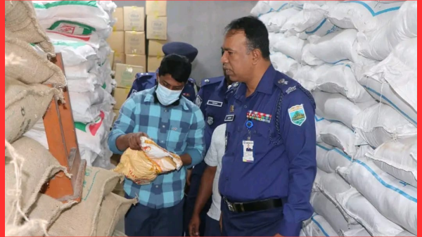 বগুড়া পুলিশ লাইন্স বার্ষিক পরিদর্শন করলেন পুলিশ সুপার: অস্ত্রাগার, হাসপাতাল ও শৃঙ্খলা রক্ষায় বিশেষ নির্দেশনা