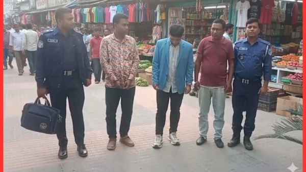 মাদারীপুরে ব্যবসায়ীকে কুপিয়ে ছিনতাই, গ্রেফতার ৩