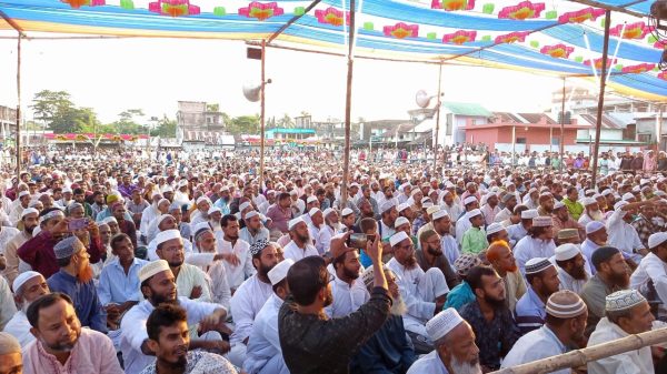 বরগুনার জামায়াতের জনসভায় মানুষের ঢল