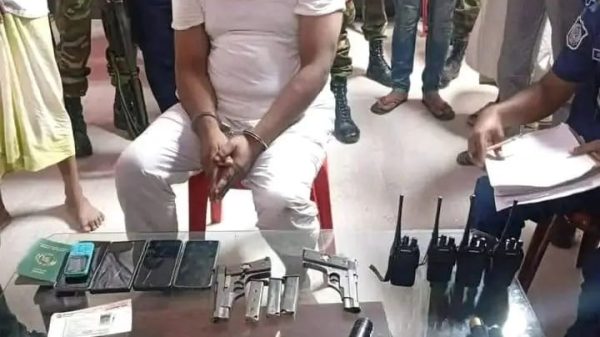 গাজীপুরে অস্ত্রসহ স্বতন্ত্র প্রার্থী এনামুল হক মোল্লা গ্রেপ্তার