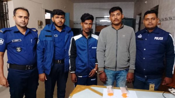 টেকনাফের কুখ্যাত দুই মাদক কারবারি ব্রাহ্মণবাড়িয়াতে গ্রেফতার।