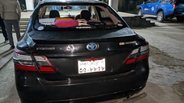 দৌলতখান দক্ষিণমাথার রাত কেঁপে উঠল হামলায়: স্বতন্ত্র প্রার্থীর গাড়ি ভাংচুর