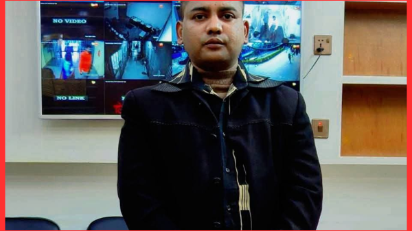 চাঁপাইনবাবগঞ্জ মহানন্দা টোল প্লাজায় চেকপোষ্ট হতে পিস্তল ও গুলিসহ আটক ০১