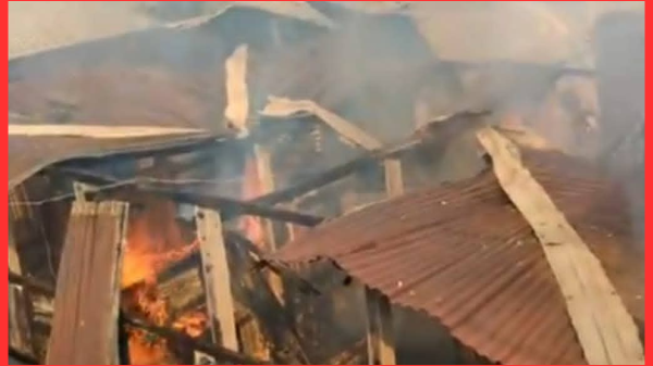 মুন্সিগঞ্জে গ্যাস সিলিন্ডার বিস্ফোরণে দুই বাড়ি ছাই, ১৫ লাখ টাকার ক্ষতি