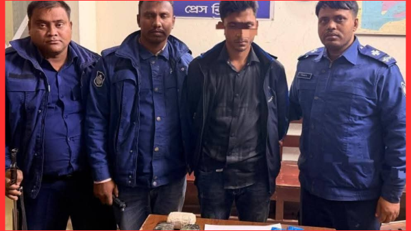 গজারিয়ায় ৮ হাজার ইয়াবাসহ মাদক ব্যবসায়ী আটক