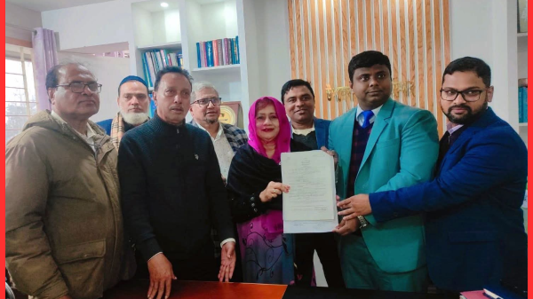 ঝালকাঠি-২: বিএনপি প্রার্থী ইসরাত সুলতানা ইলেন ভুট্টো মনোনয়নপত্র জমা