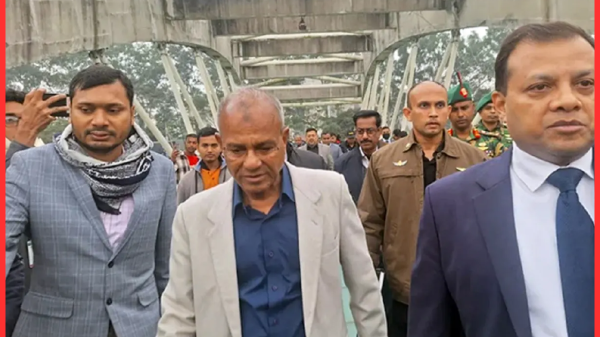 খালেদা জিয়ার কবরের জায়গা পরিদর্শন করলেন স্বরাষ্ট্র উপদেষ্টা