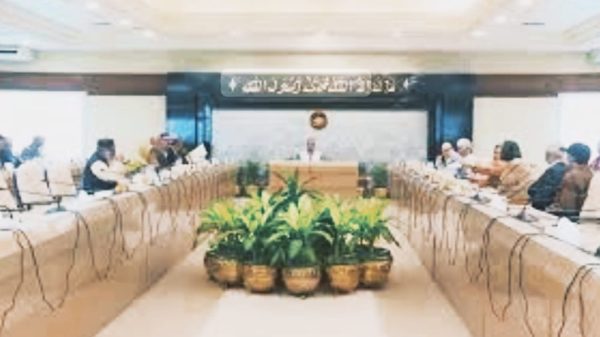 উপদেষ্টা পরিষদের বিশেষ বৈঠকে খালেদা জিয়ার রোগমুক্তি কামনায় দোয়া