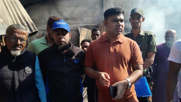 জগন্নাথপুরে অগ্নিকাণ্ডে ১১ দোকান পুড়ে ছাই