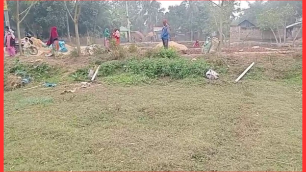 পার্বতীপুরে পৈত্রিক জমি দখলের চেষ্টা: সংঘবদ্ধ চক্রের বিরুদ্ধে অভিযোগ