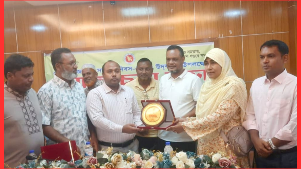 বগুড়া: লিচুতলা মানব কল্যাণ সমবায় সমিতি সর্বোচ্চ রাজস্ব প্রদানকারী হিসেবে সম্মানিত