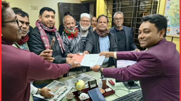 নওগাঁ-০৬ আসনে বিএনপির মনোনীত প্রার্থী রেজুর পক্ষে মনোনয়নপত্র উত্তোলন