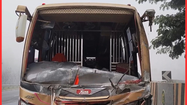 ঢাকা-ভাঙ্গা এক্সপ্রেসওয়েতে ত্রিমুখী সংঘর্ষ, ১০ আহত