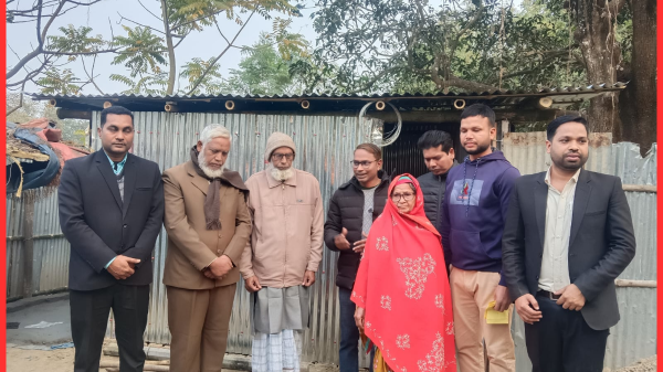 গোমস্তাপুরে সেচ্ছাসেবী সংস্থার উদ্যোগে অসহায় নারীকে ঘর প্রদান