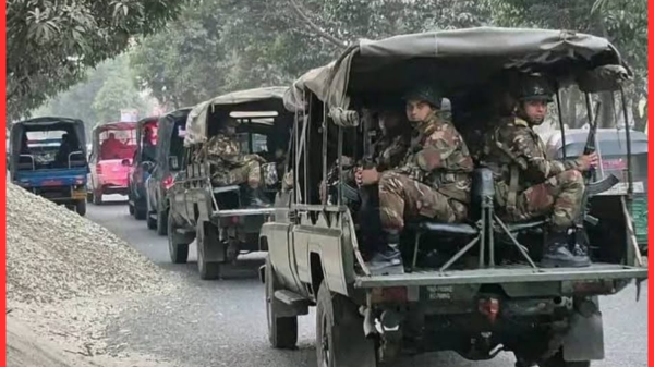 বগুড়ায় আইন-শৃঙ্খলা বজায় রাখতে যৌথবাহিনীর বিশেষ টহল শুরু
