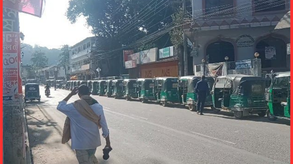 বান্দরবানে এলপি গ্যাসের তীব্র সংকট, ভোগান্তিতে চালক ও সাধারণ মানুষ