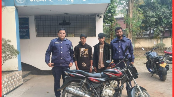 আত্রাইয়ে চুরি মোটরসাইকেলসহ দুই যুবক গ্রেপ্তার
