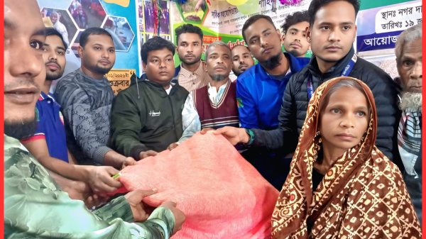 নীলফামারীতে রক্তবন্ধু সমাজকল্যাণের উদ্যোগে কম্বল বিতরণ
