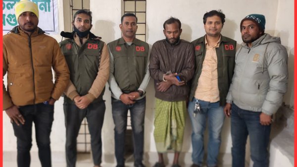 বরগুনায় ডিবির অভিযানে ৫০ পিস ইয়াবাসহ গ্রেফতার ১