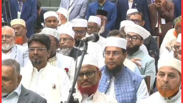 যশোর-২ আসনের এমপি ডা. ফরিদ শপথ গ্রহণ