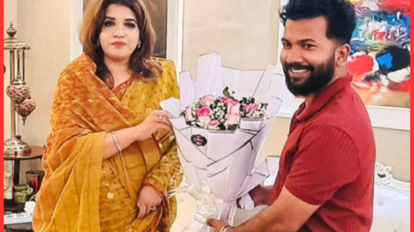 পররাষ্ট্র প্রতিমন্ত্রীকে ছাত্রনেতার ফুলেল শুভেচ্ছা