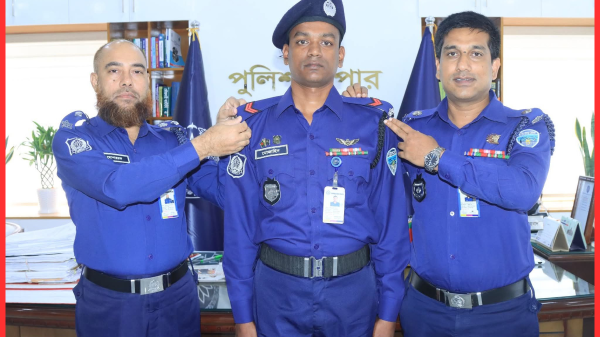 নোয়াখালীতে পুলিশের বিভাগীয় পদোন্নতি অনুষ্ঠান