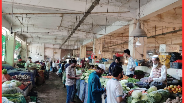 নোয়াখালীর সোনাপুর বাজারে মূল্যতালিকা ছাড়া বিক্রি, ভোক্তা অধিকার লঙ্ঘন